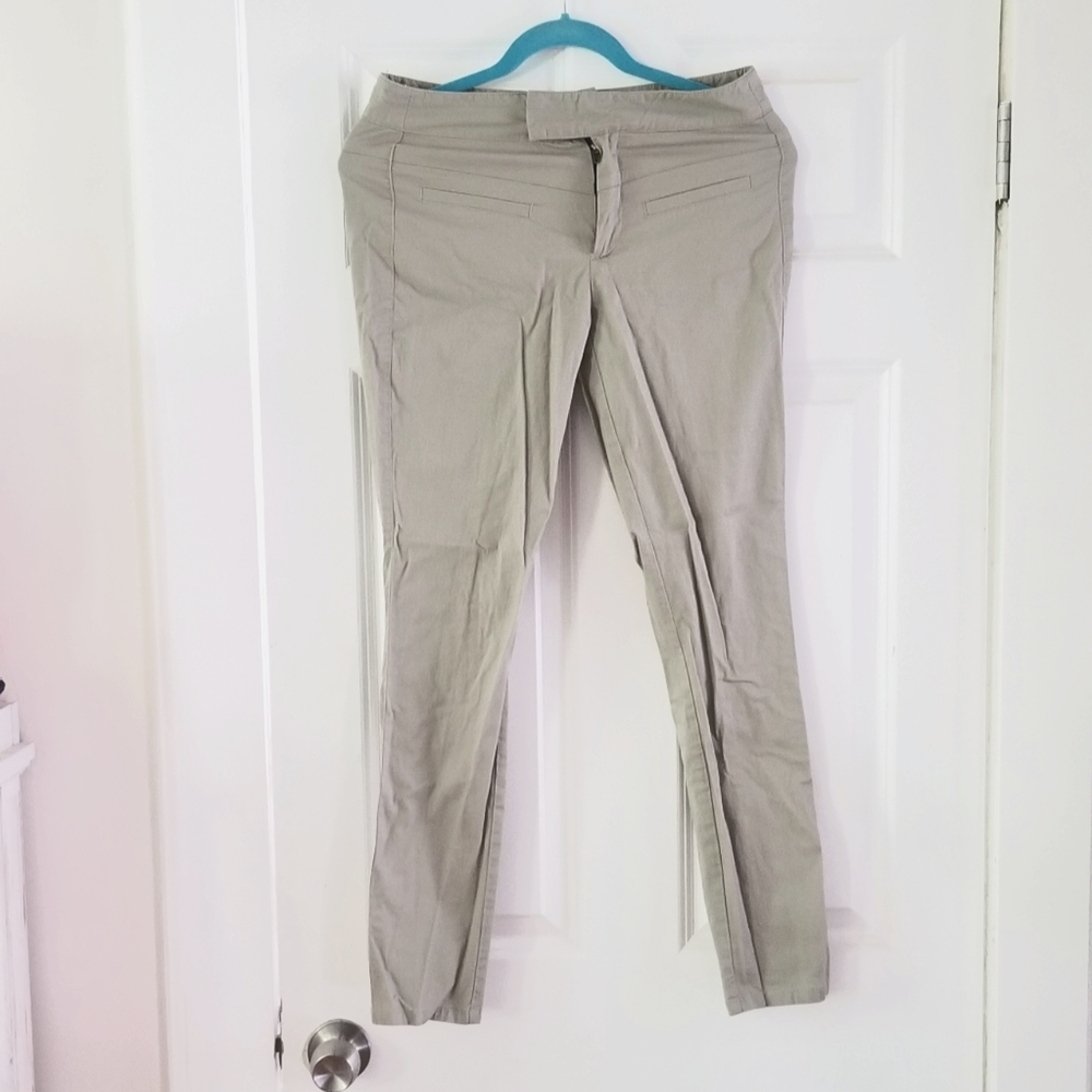 Nanette Lepore lightweight beige pants 4